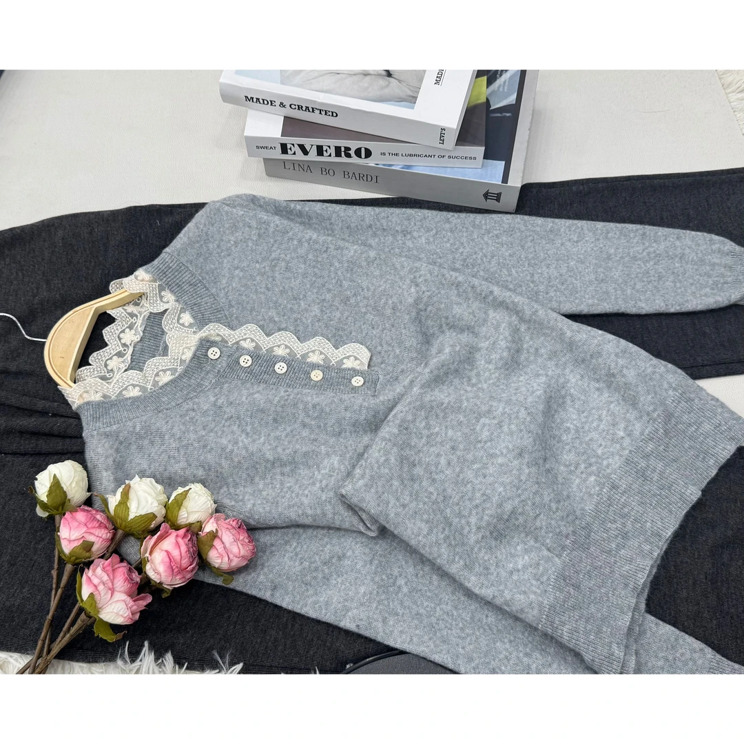 【灰色蕾丝半领】早春新款时尚灰色套头长袖QC2436