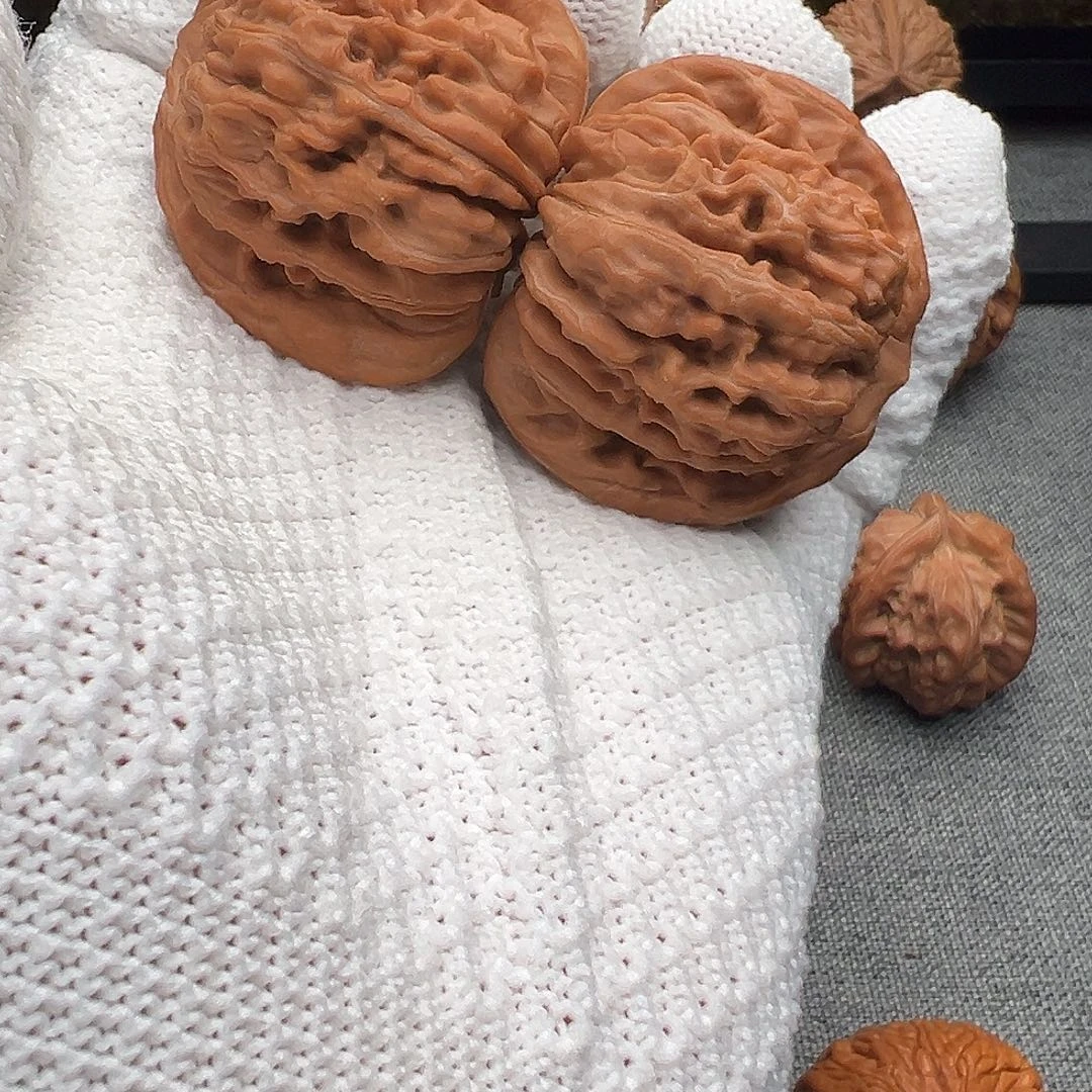 用***0文玩核桃吊坠四座楼42尺寸LY-134