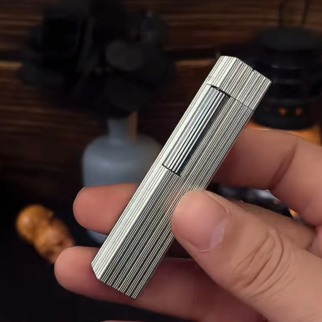 流银条子 方笔口红打火机（包装盒仅展示）