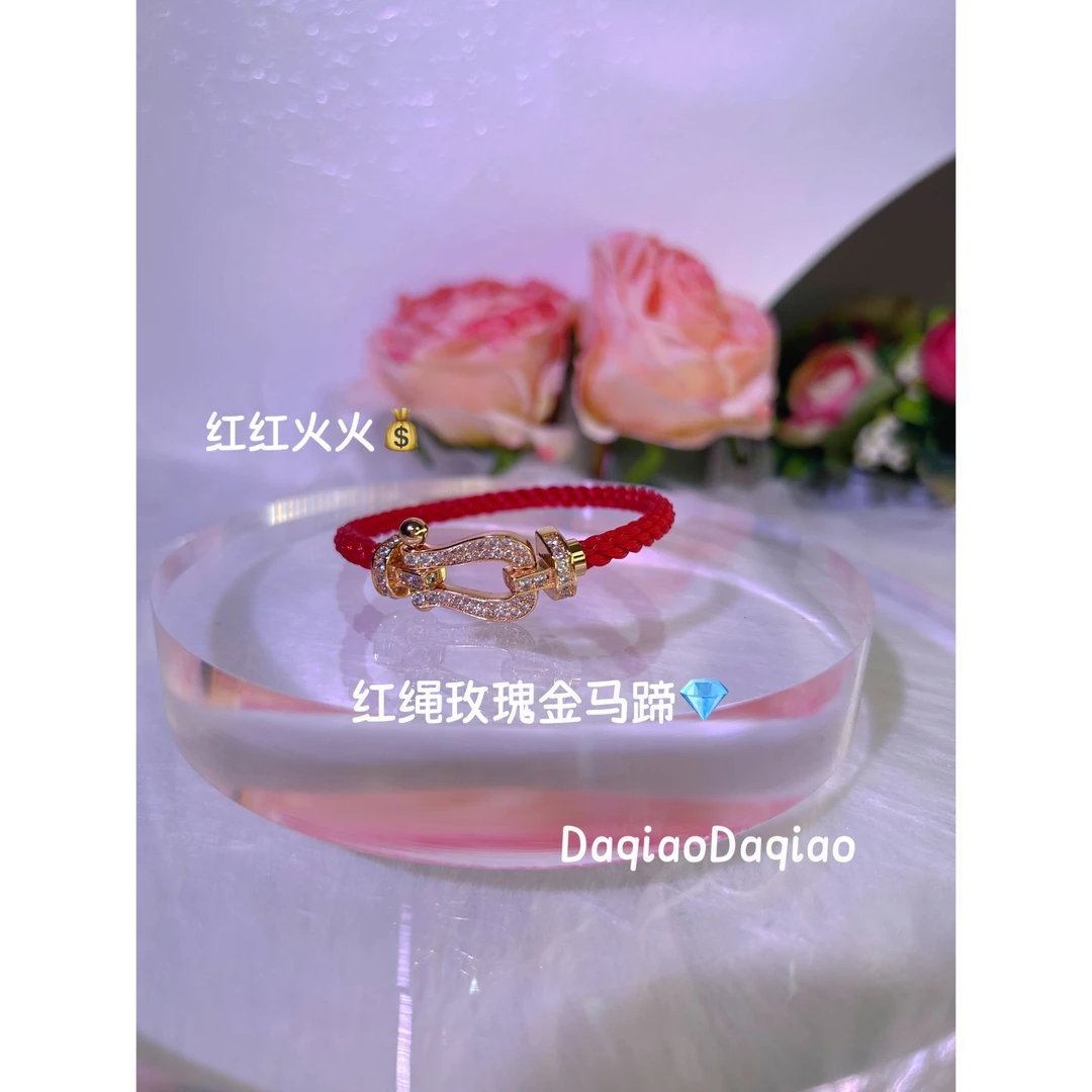 铜合金合成锆石手链 红绳玫瑰金马蹄口手链 WBM108