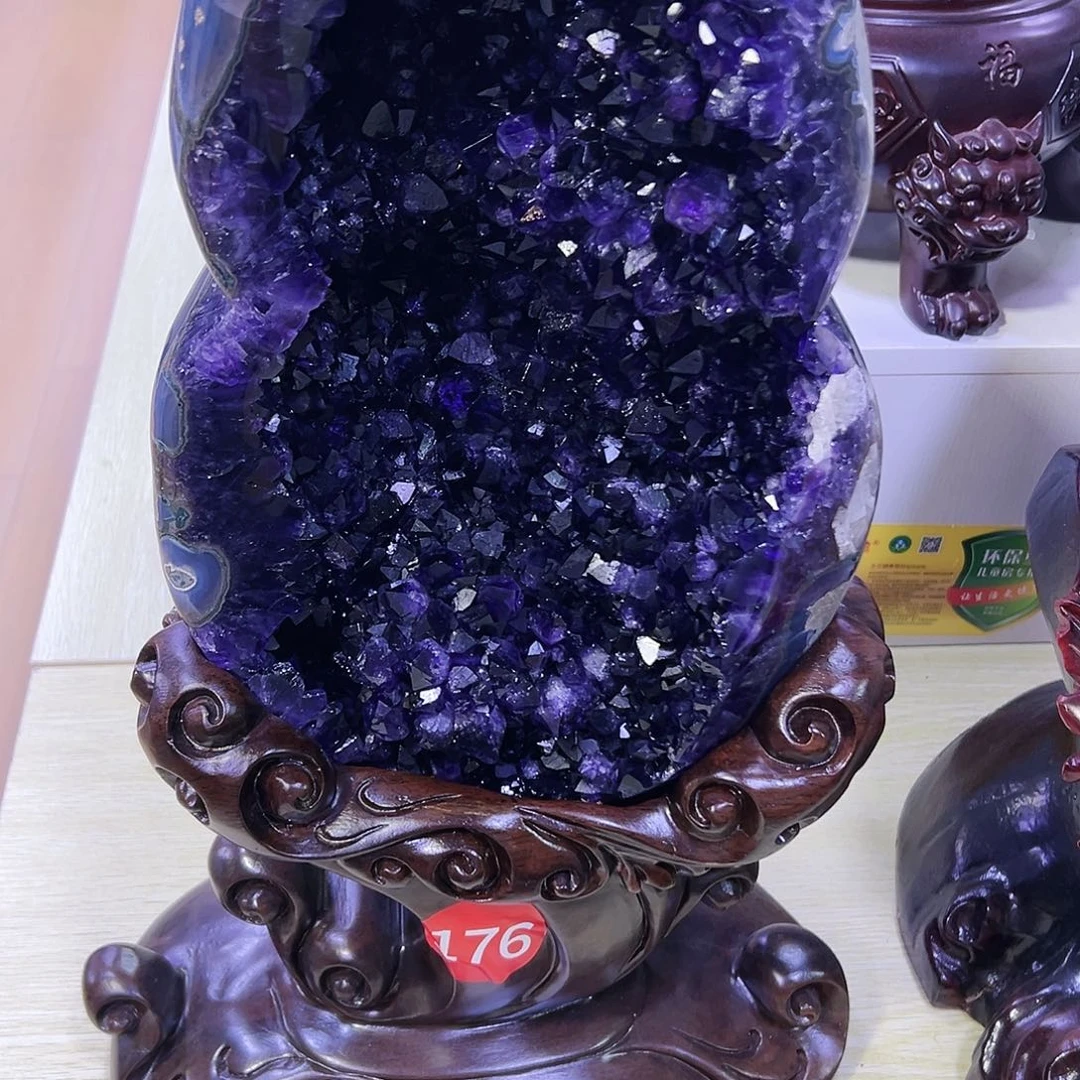 紫晶未镶嵌大型摆件（非配饰）