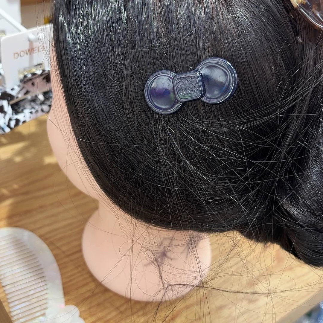 皮质铁合金小号章蓝色蝴蝶结