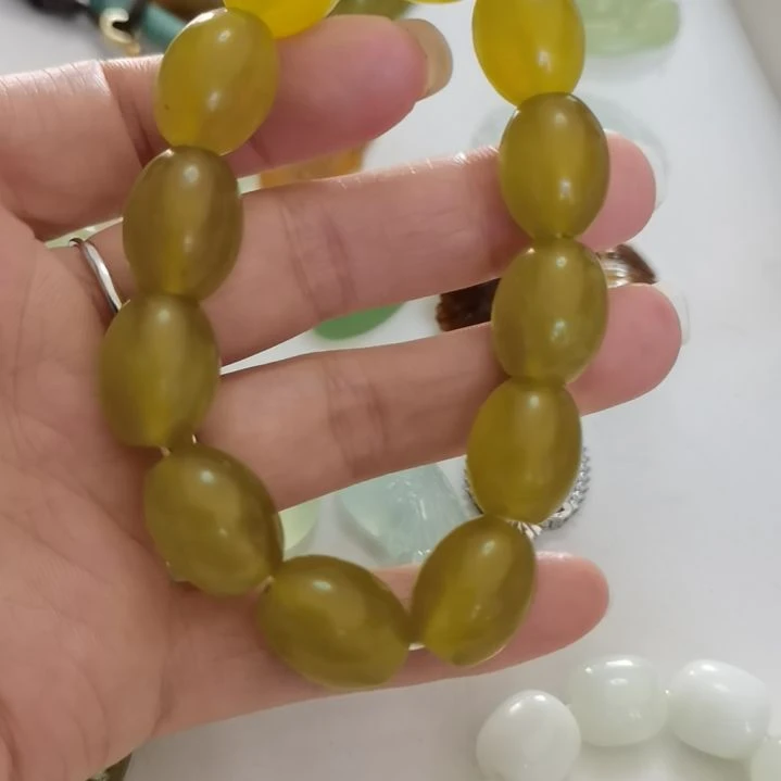 未镶嵌蛇纹石玉吊坠