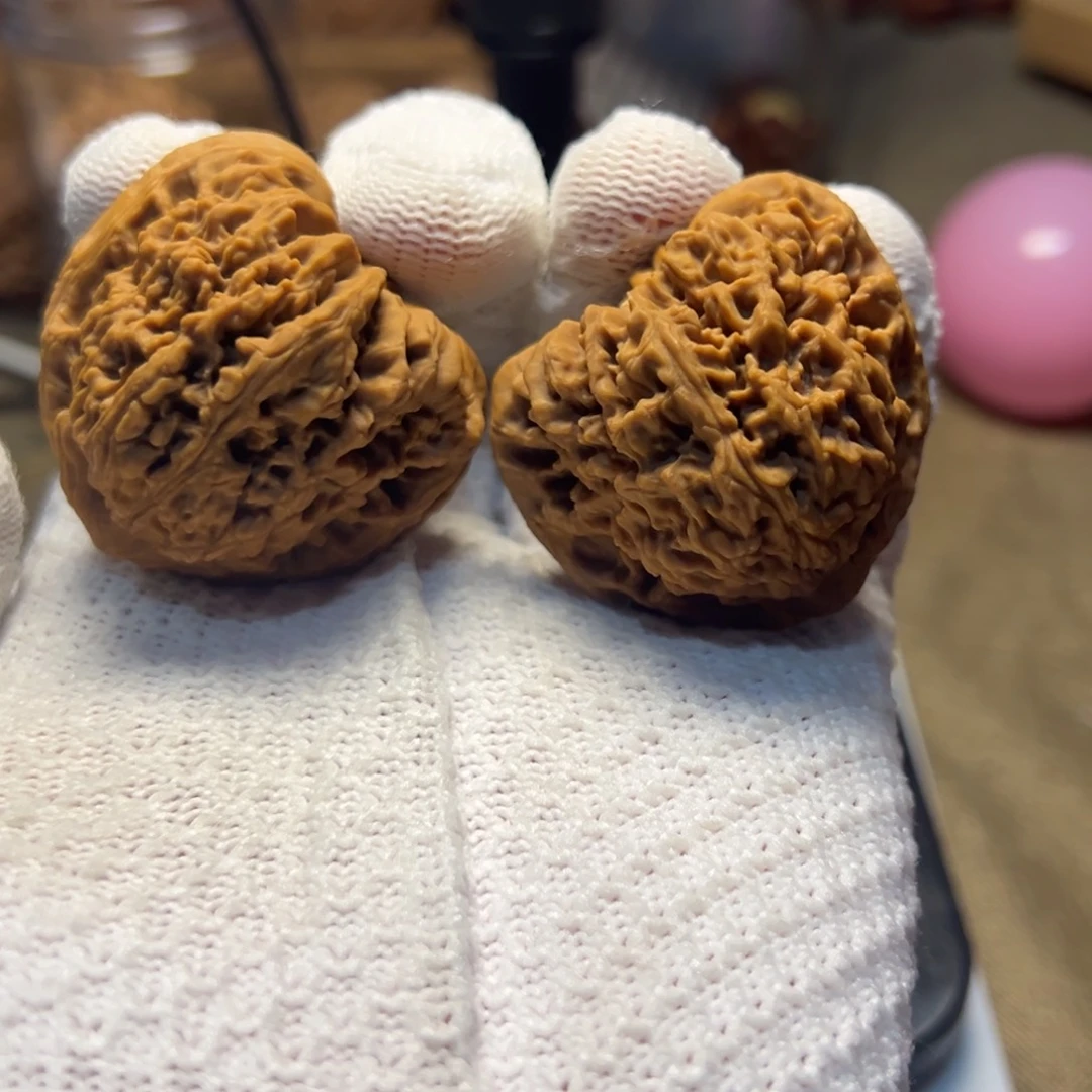 文玩核桃吊坠小天残对卷角疆43 99号