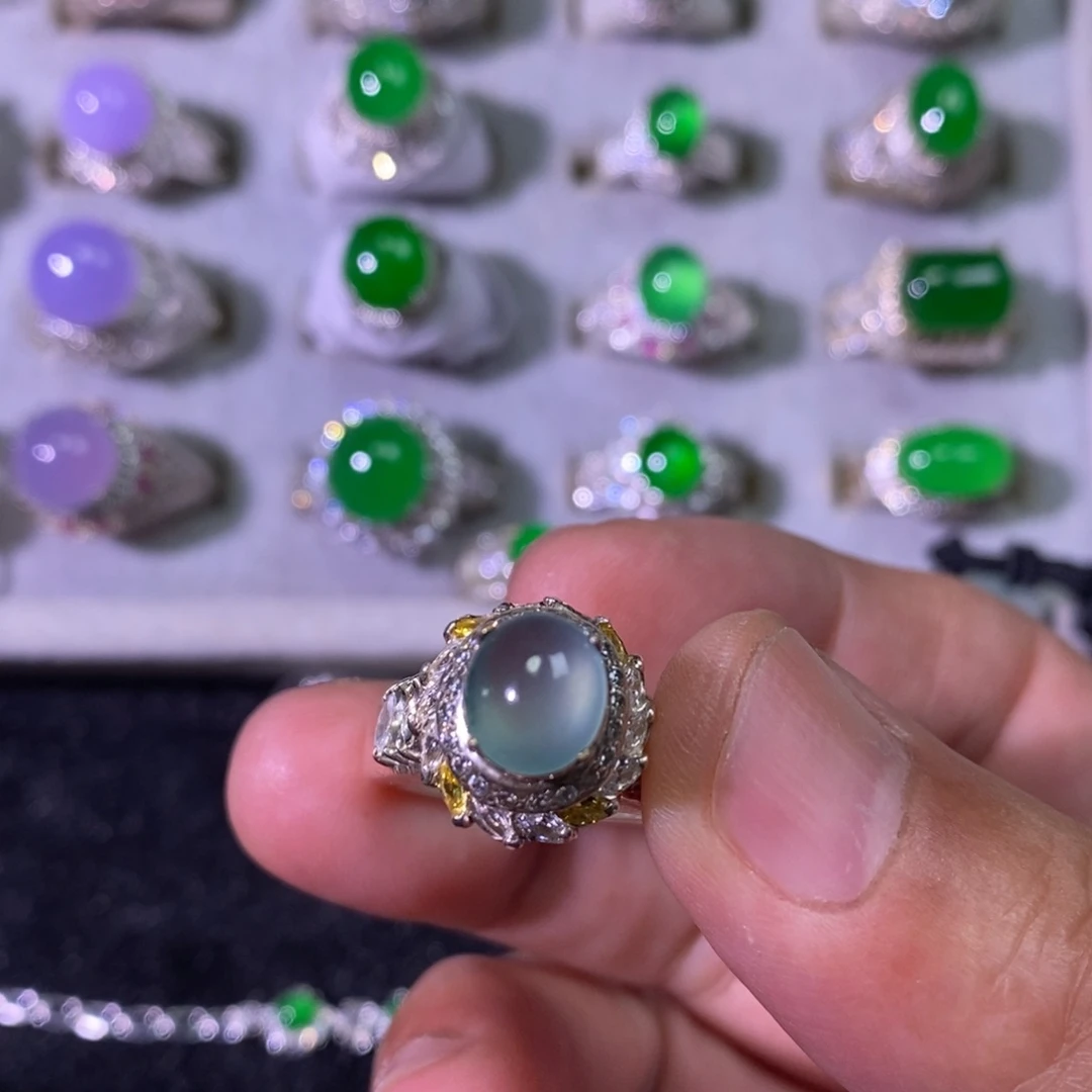 翡翠未镶嵌戒指戒指