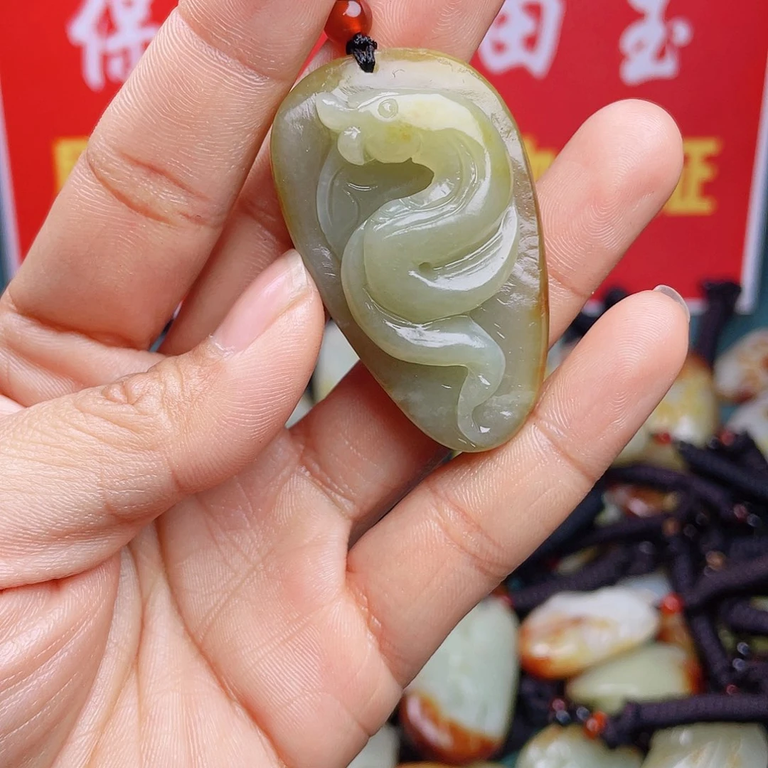 和田玉颈饰未镶嵌