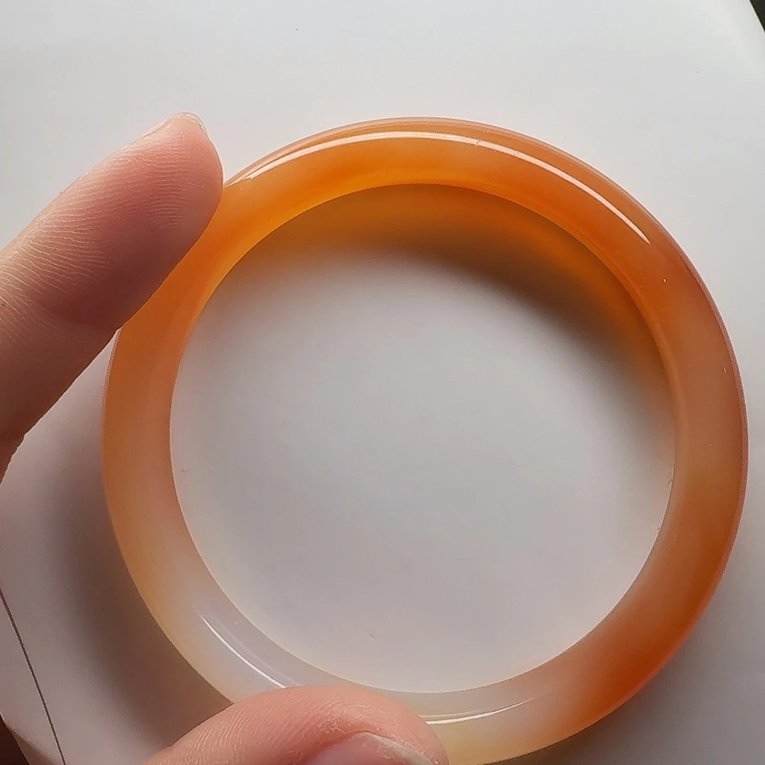 羽***菲玛瑙/玉髓未镶嵌手镯