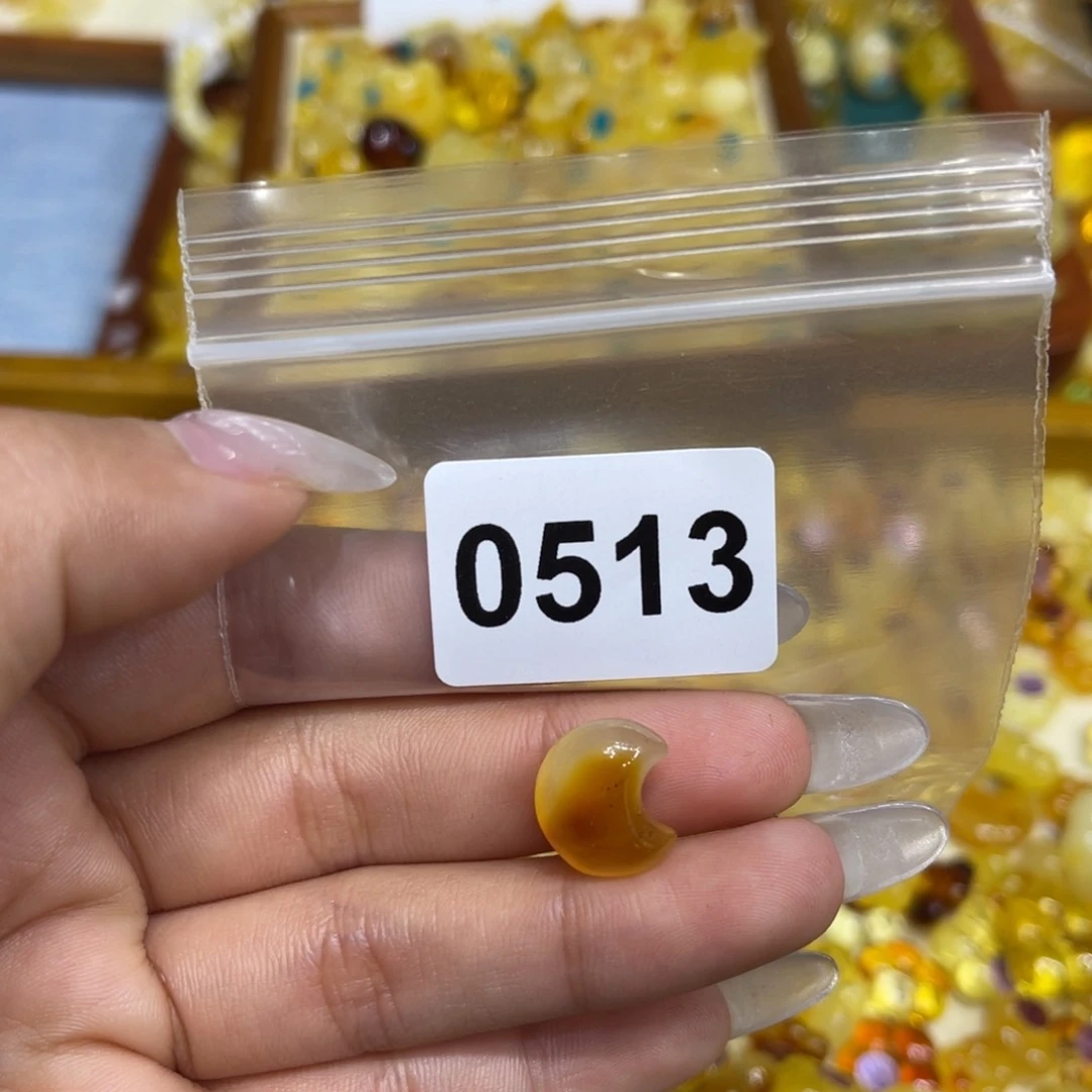 琥珀珠宝奇石未镶嵌