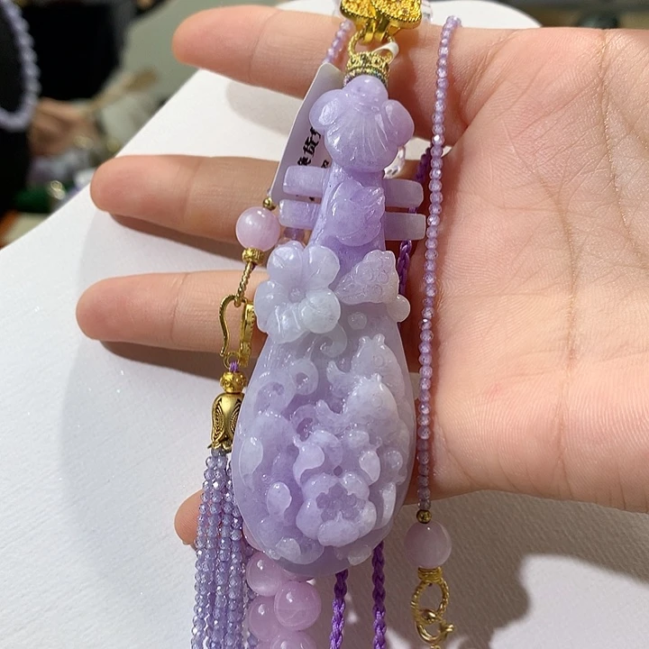 A***飞翡翠未镶嵌颈饰翡翠吊坠