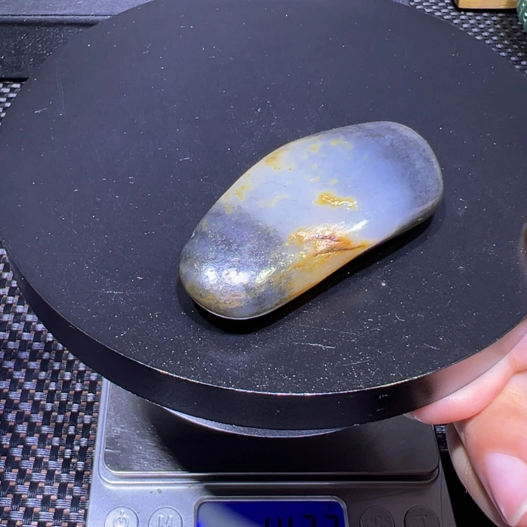 吊坠(不含链)未镶嵌和田玉（子料）40-57