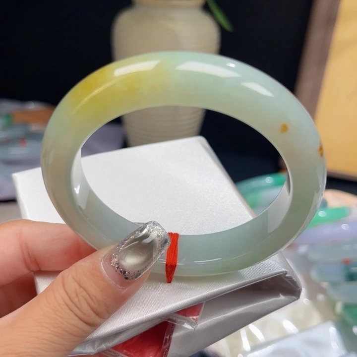 翡翠手镯未镶嵌57.6