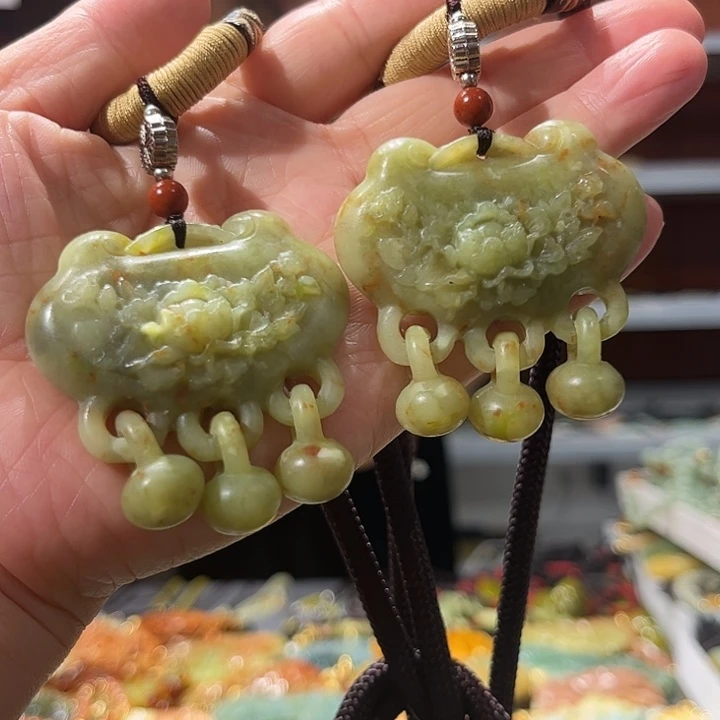 岫玉未镶嵌毛衣链