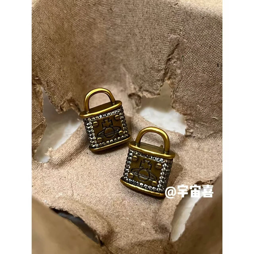 铜合金锆石耳饰 Q3-026【黑金色白锆小锁星球耳钉】