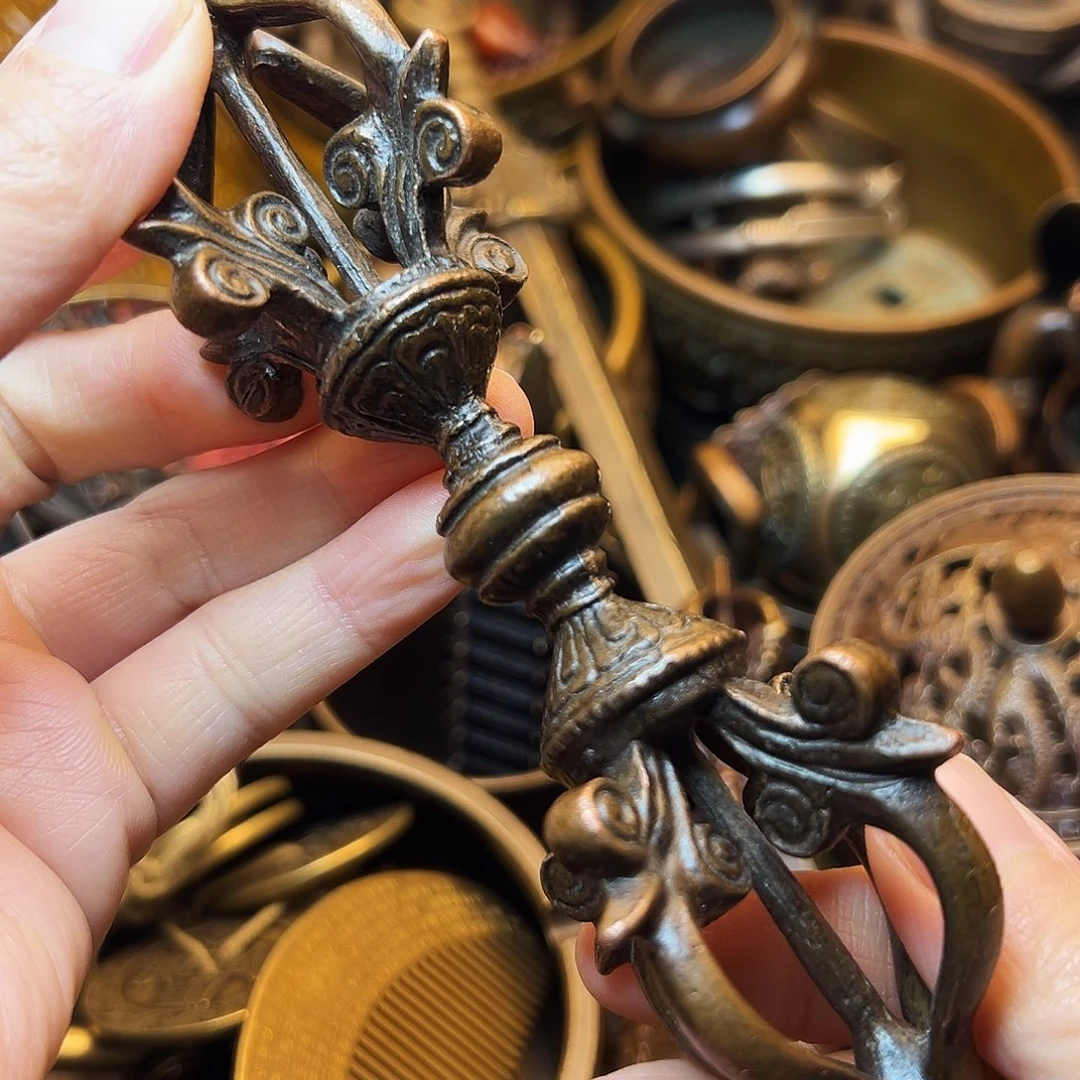 精美铜器工艺品等