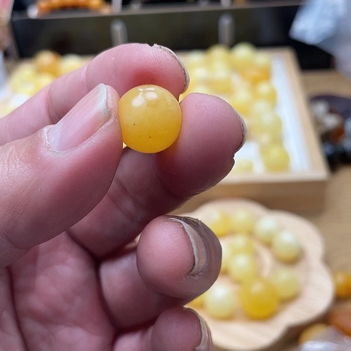 琥珀未镶嵌套链吊坠