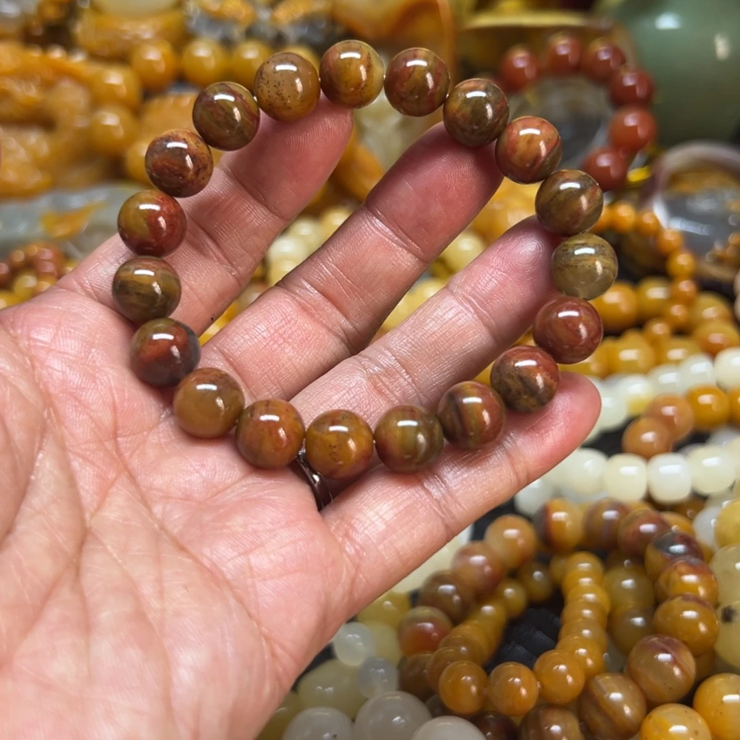 石英质玉未镶嵌颈饰