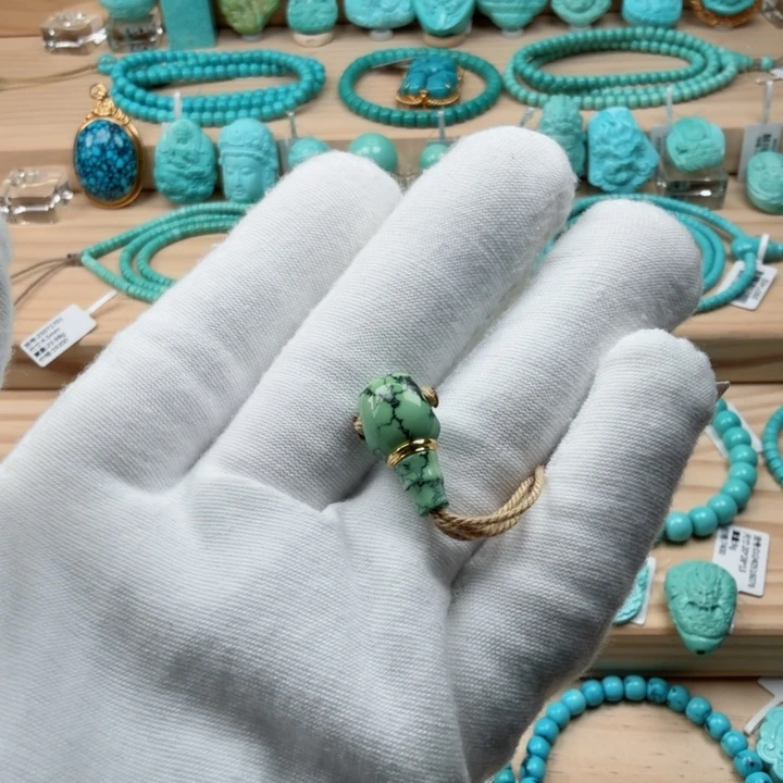 绿松石未镶嵌珠宝奇石