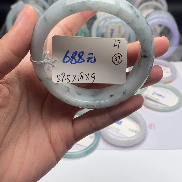 未镶嵌手镯翡翠手镯