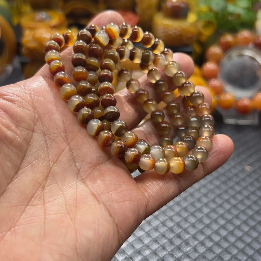 石英质玉未镶嵌颈饰