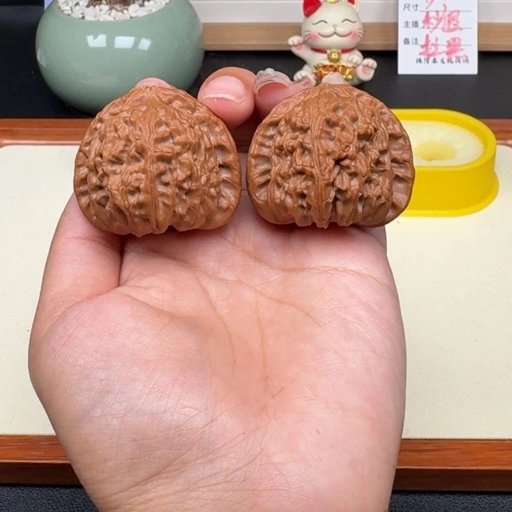文玩核桃把件三角白44精品