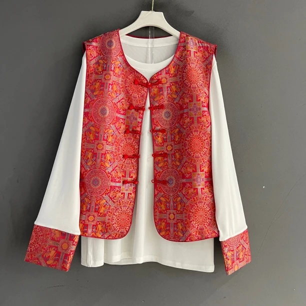 秋季新款复古风格马甲彰显民族韵味