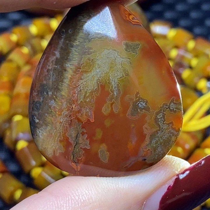 玛瑙/玉髓颈饰未镶嵌