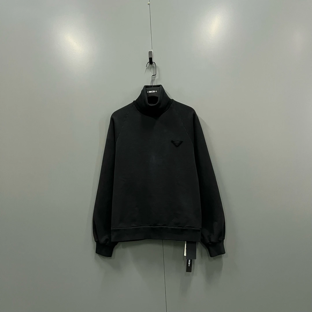 99新 Prada/普拉达 ab98 610906 黑色三角标高领卫衣 S码
