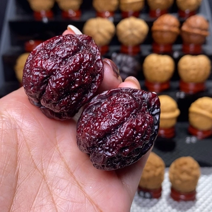 文玩核桃把件三羊王…………85