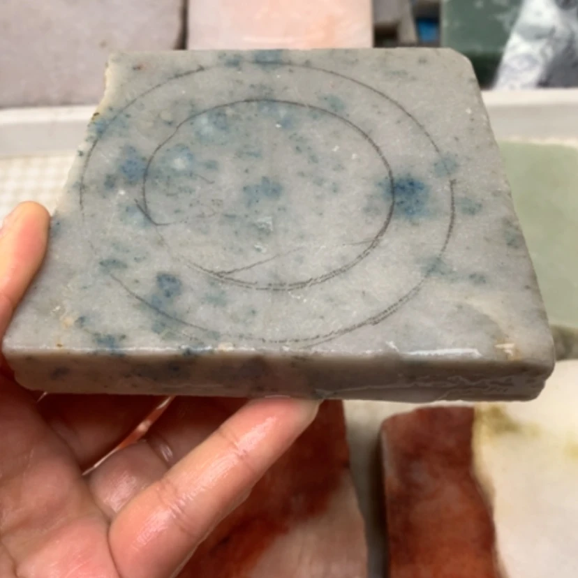 【闪购商品】石英质玉手镯未镶嵌蓝色妖姬