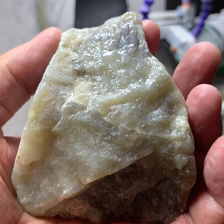 颈饰未镶嵌和田玉（糖玉）