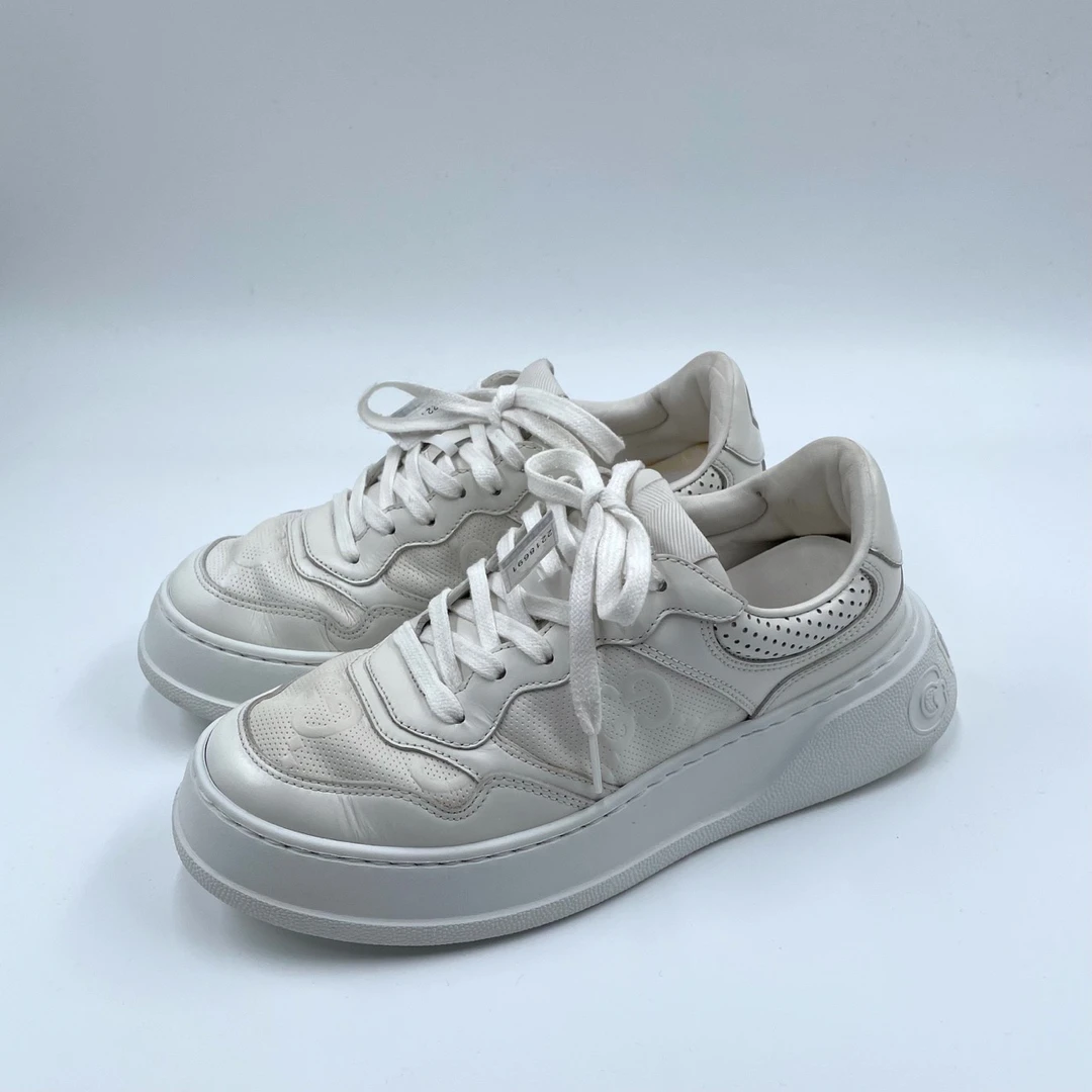 95新 GUCCI/古驰 38.5码/白色老花压纹饼干鞋/0984