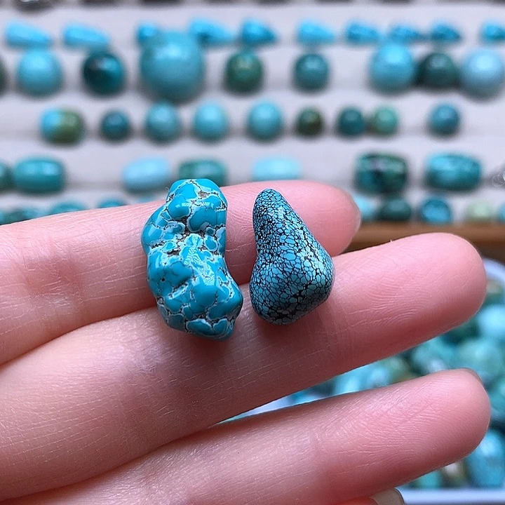 绿松石颈饰未镶嵌伍*人