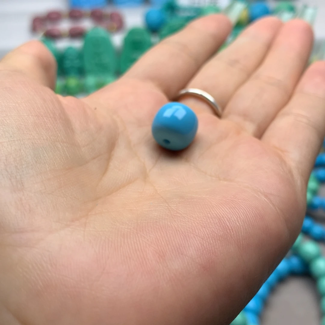 湖北发货批发精挑绿色矿原创手串108雕刻多样性发货 以介绍为准