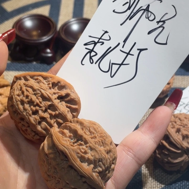 狮***兄吊坠文玩核桃白狮子