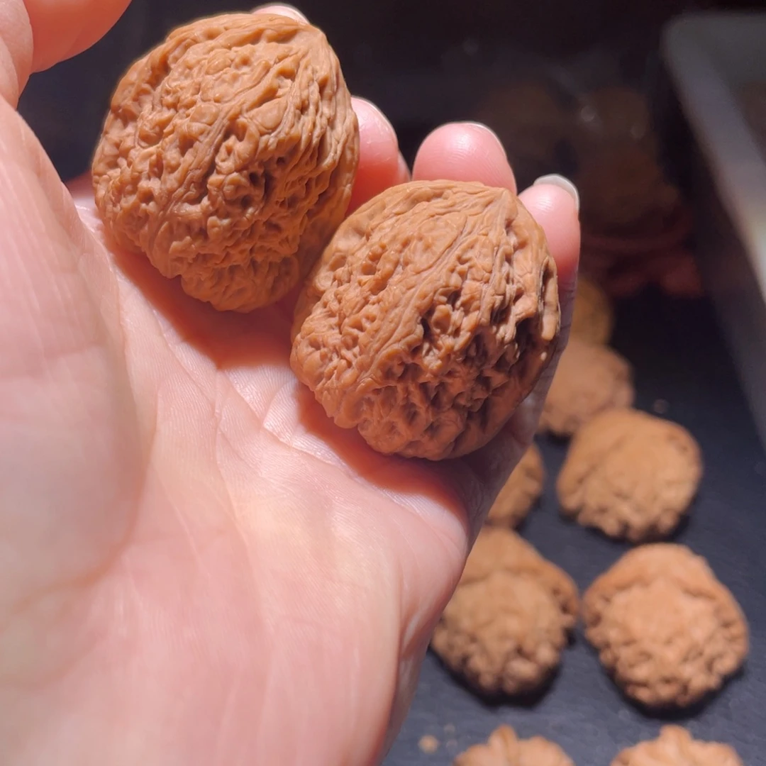 桃核吊坠不*32尺南疆石