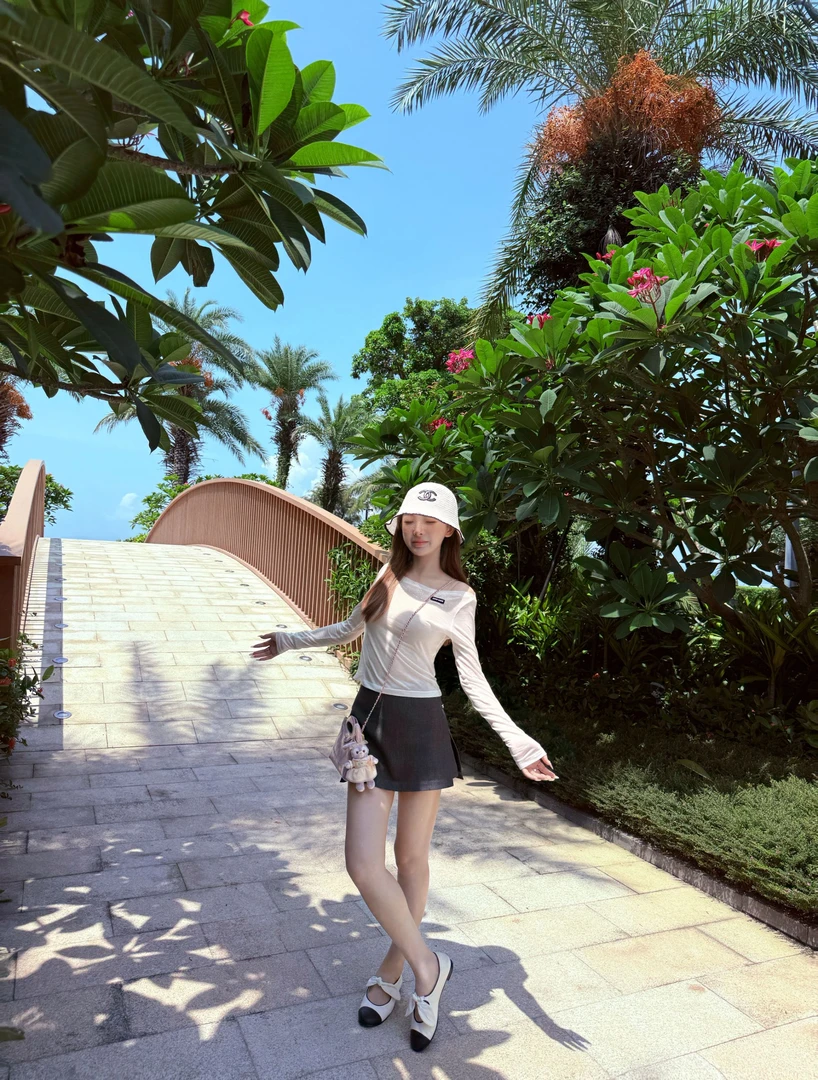 XUEXUE丨【一字MIU系】柔软百搭舒适字母刺绣针织上衣GD25-ZZ301