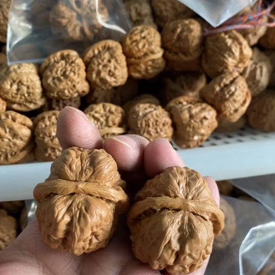 文玩核桃把件咿***呦哈哈哈