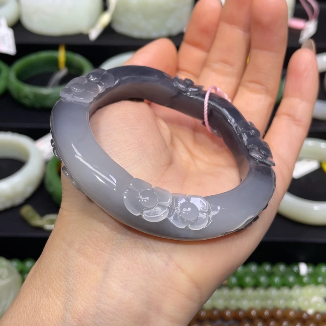 和田玉手镯55圈口 编号17未镶嵌