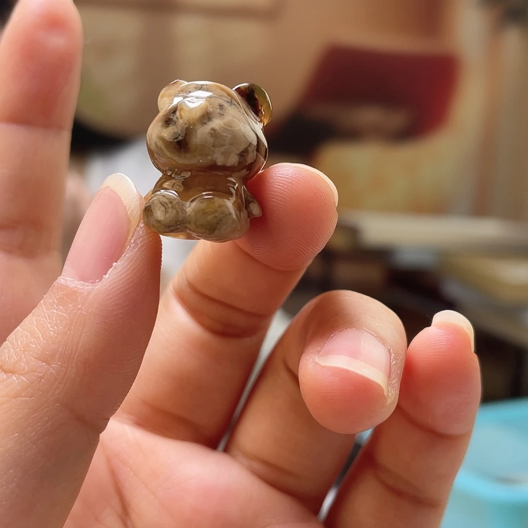 琥珀未镶嵌裸石吊坠