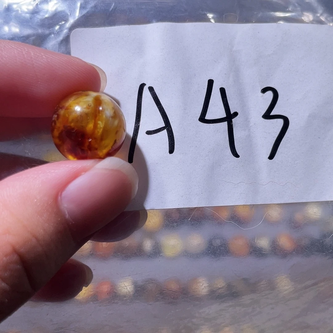 未镶嵌琥珀裸石14.3福利