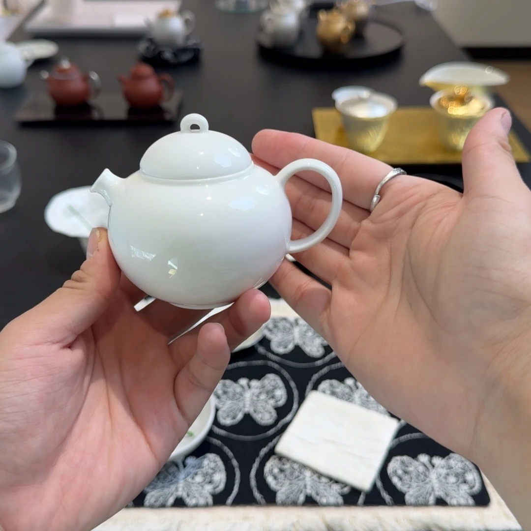 羊脂玉文旦壶一把