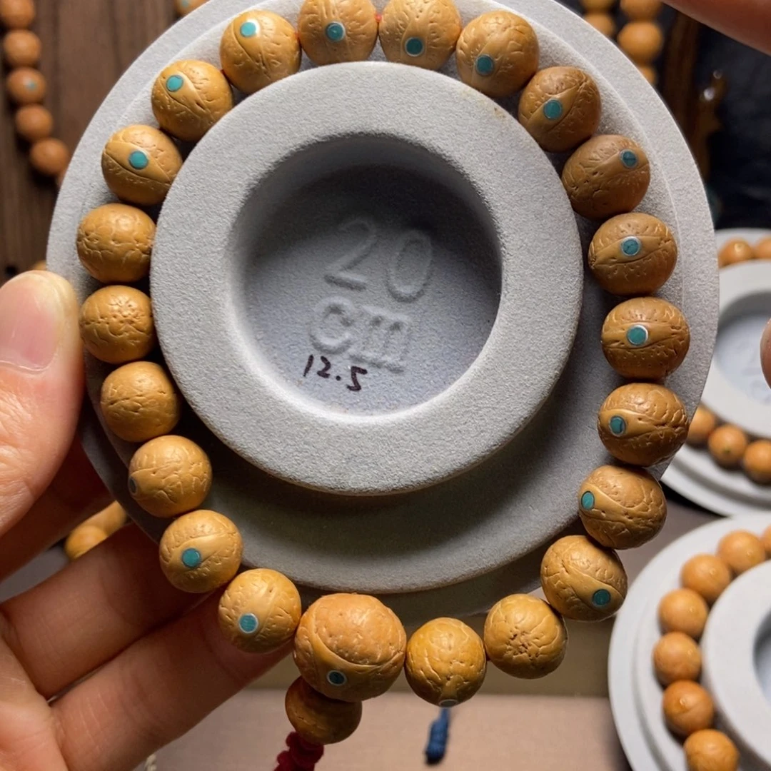 白***滩凤眼菩提吊坠12松钉手串