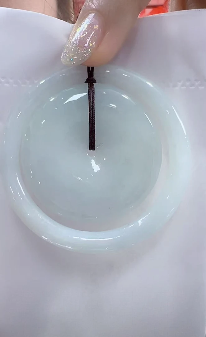天然翡翠A货冰子母扣（多样性发货发其一）宽53-56厚6-8送绳