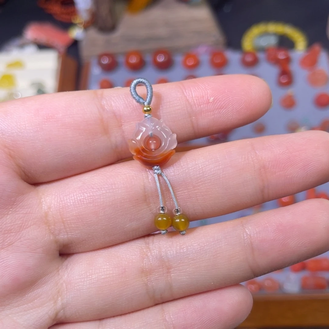 南红玛瑙宝相花未镶嵌
