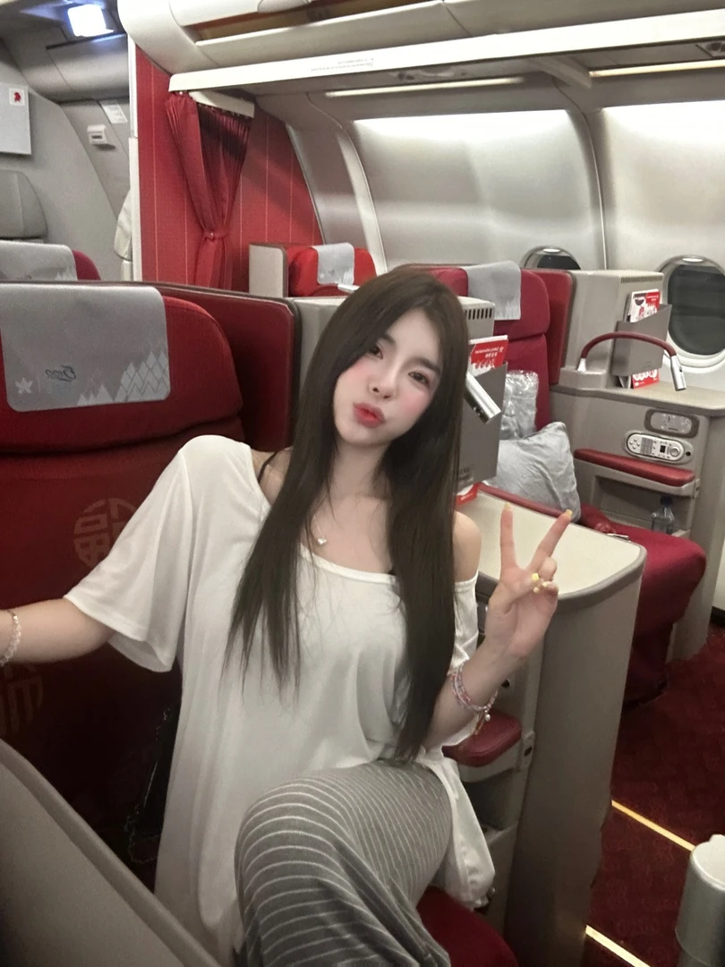 【HuiHui】韩国东大门休闲百搭时尚简约韩版上衣（D0011)