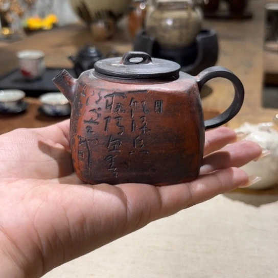 景德镇鱼和熊手工陶艺