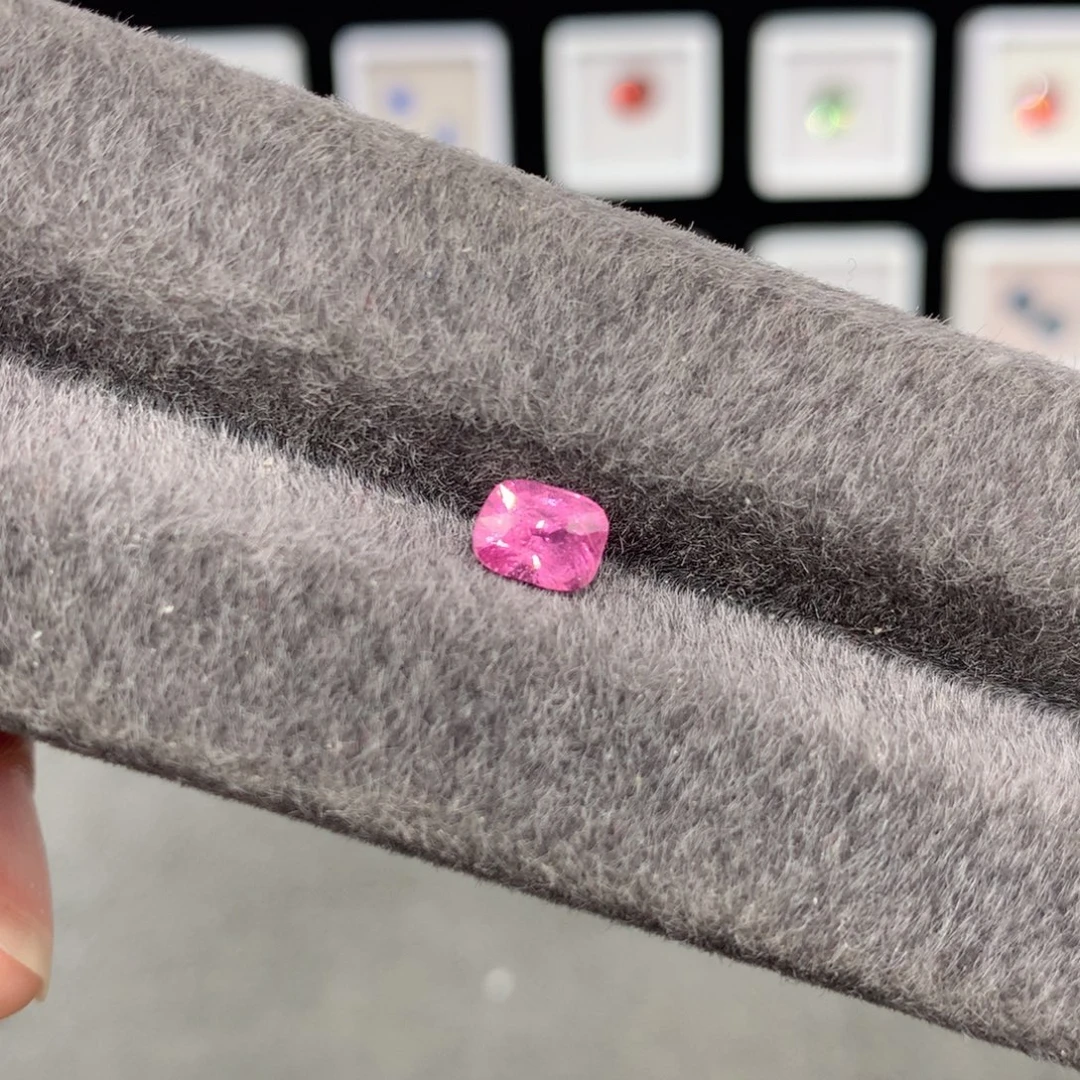 尖晶石裸石1克拉粉尖晶