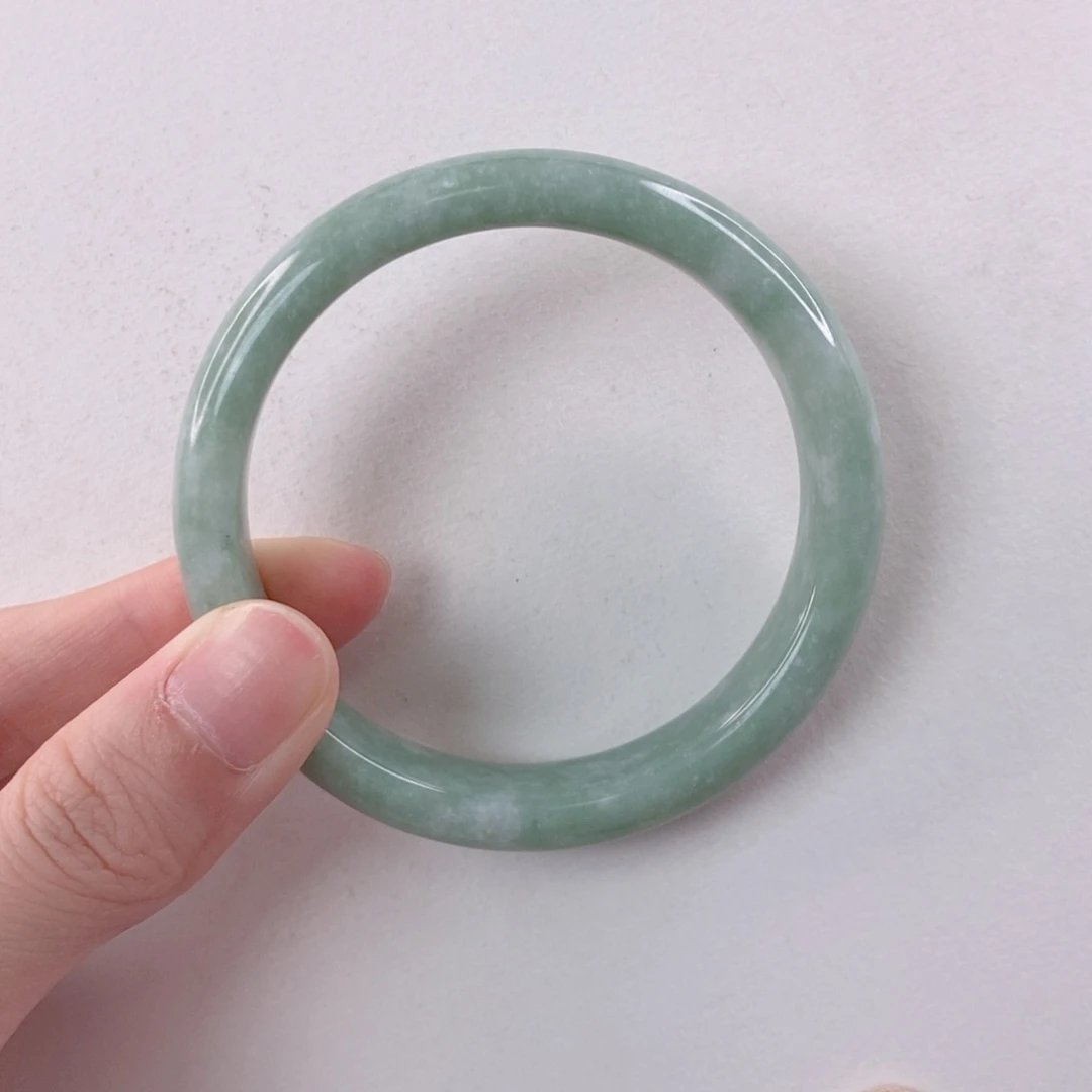 一***亿蓝田玉（蛇纹石化大理石玉）手镯未镶嵌