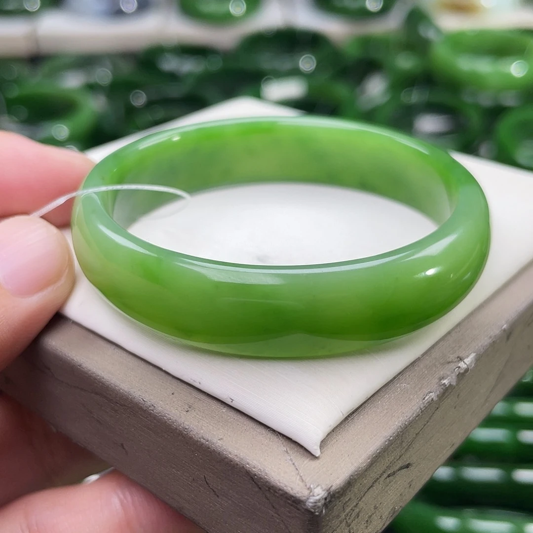 未镶嵌手镯和田玉（碧玉）