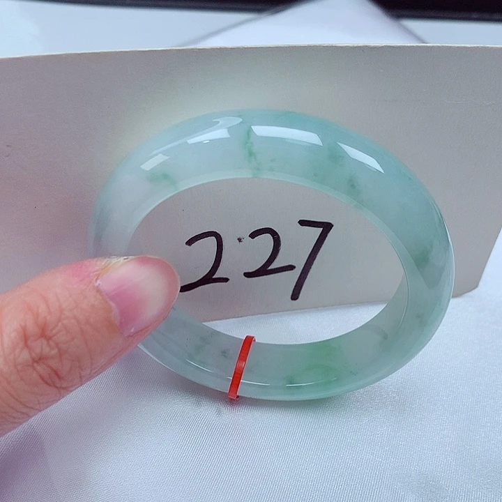 翡翠未镶嵌手镯翡翠